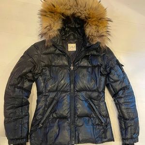SAM. Real fur trim black coat XS